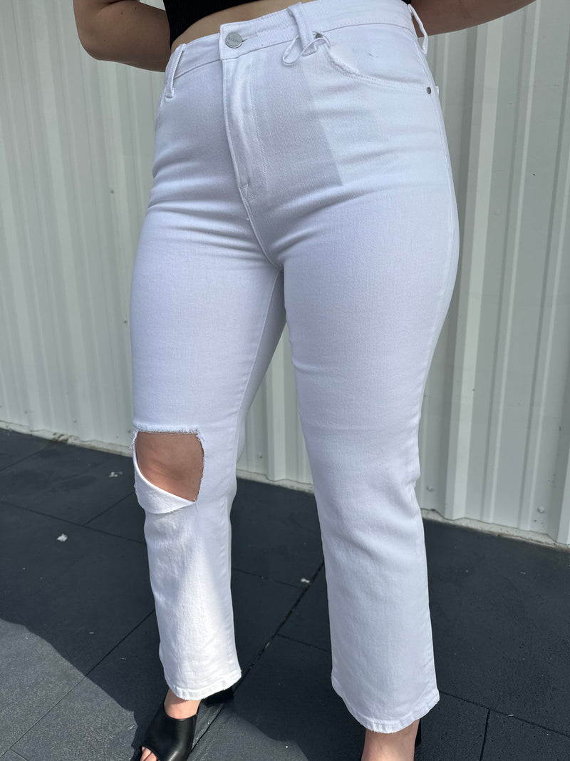 White relaxed distressed jeans